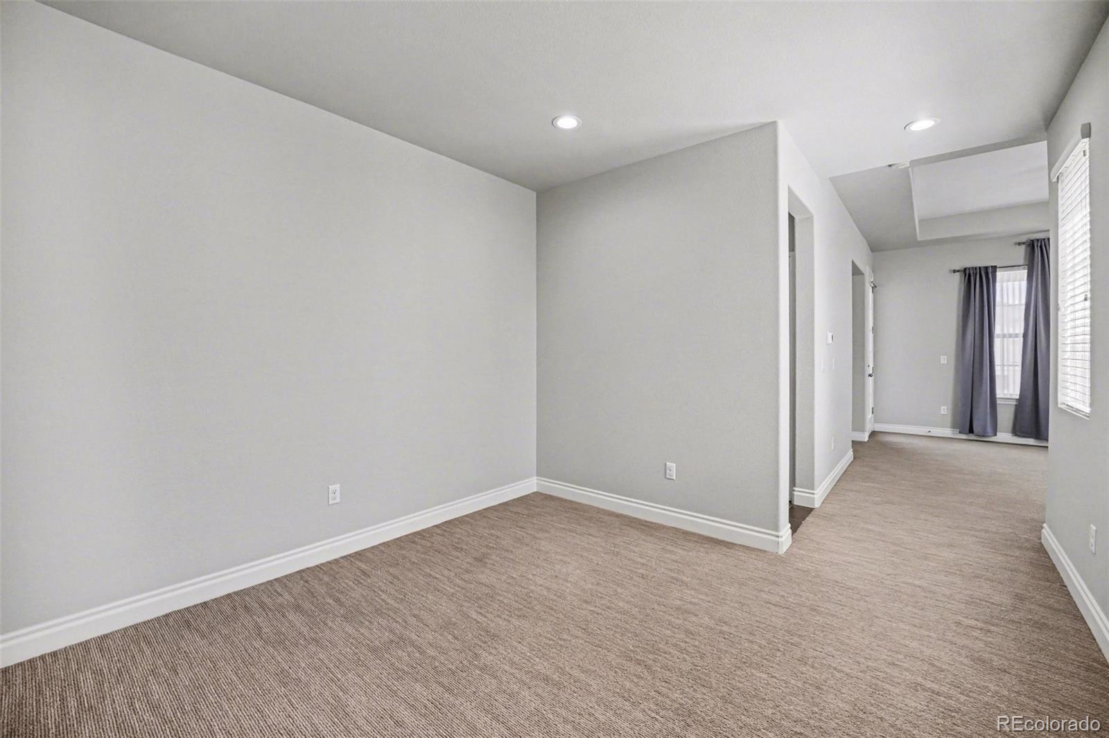 9198 Ridgegate Parkway Lone Tree, CO 80124 - Photo 21 of 33
