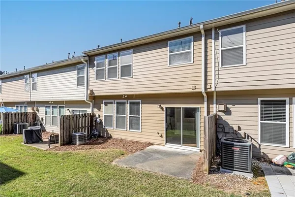 $1,995 | 1865 Ellison Lakes Court, Unit 21, Kennesaw, GA 30152