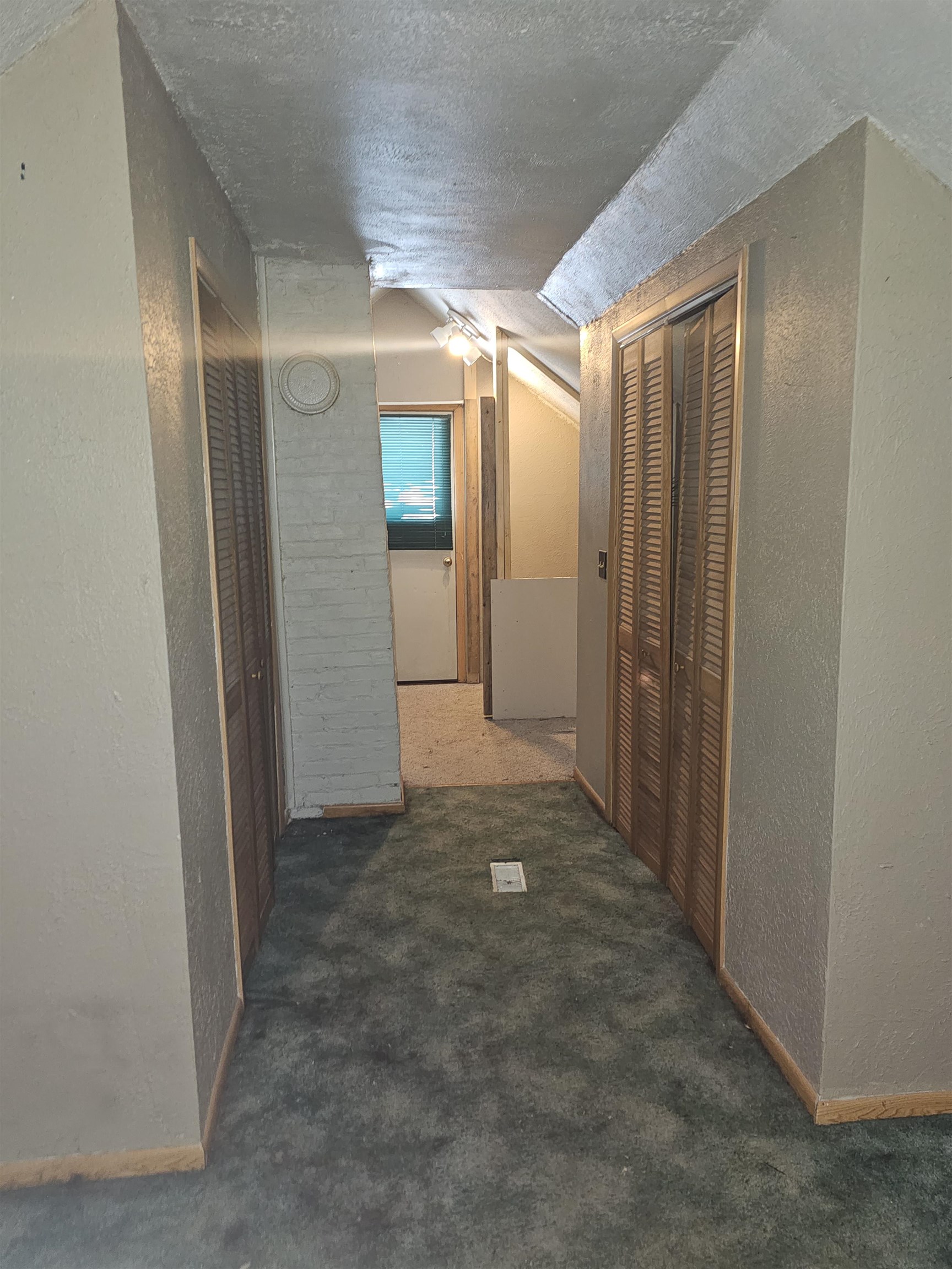 153 West Charles Street Markesan, WI 53946 - Photo 16 of 24