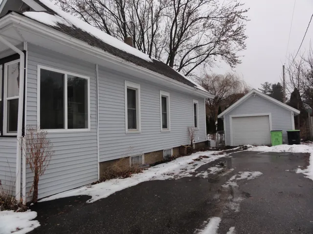 $149,900 | 153 West Charles Street, Markesan, WI 53946