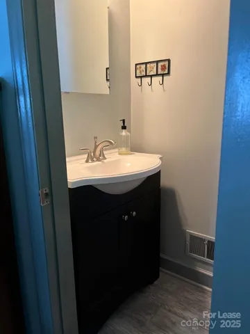 $2,300 | 6734 Knollgate Drive, Charlotte, NC 28212