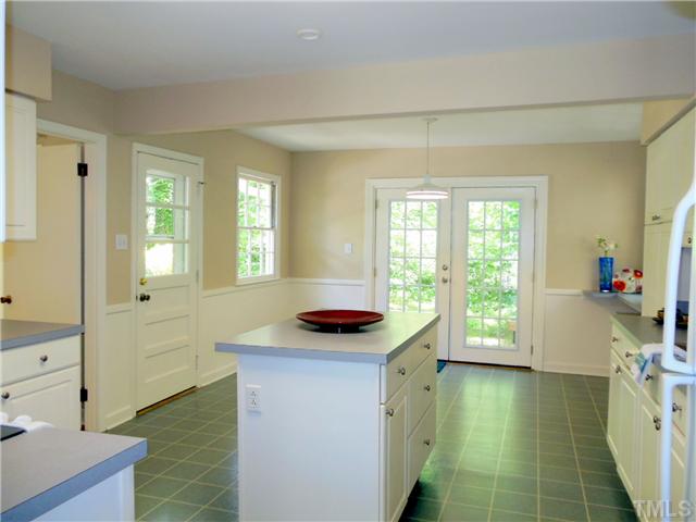 601 Tinkerbell Road Chapel Hill, NC 27517 - Photo 7 of 22 Gallery Image 7