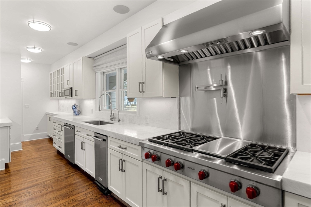 5 Proctor Street Manchester, MA 01944 - Photo 9 of 33