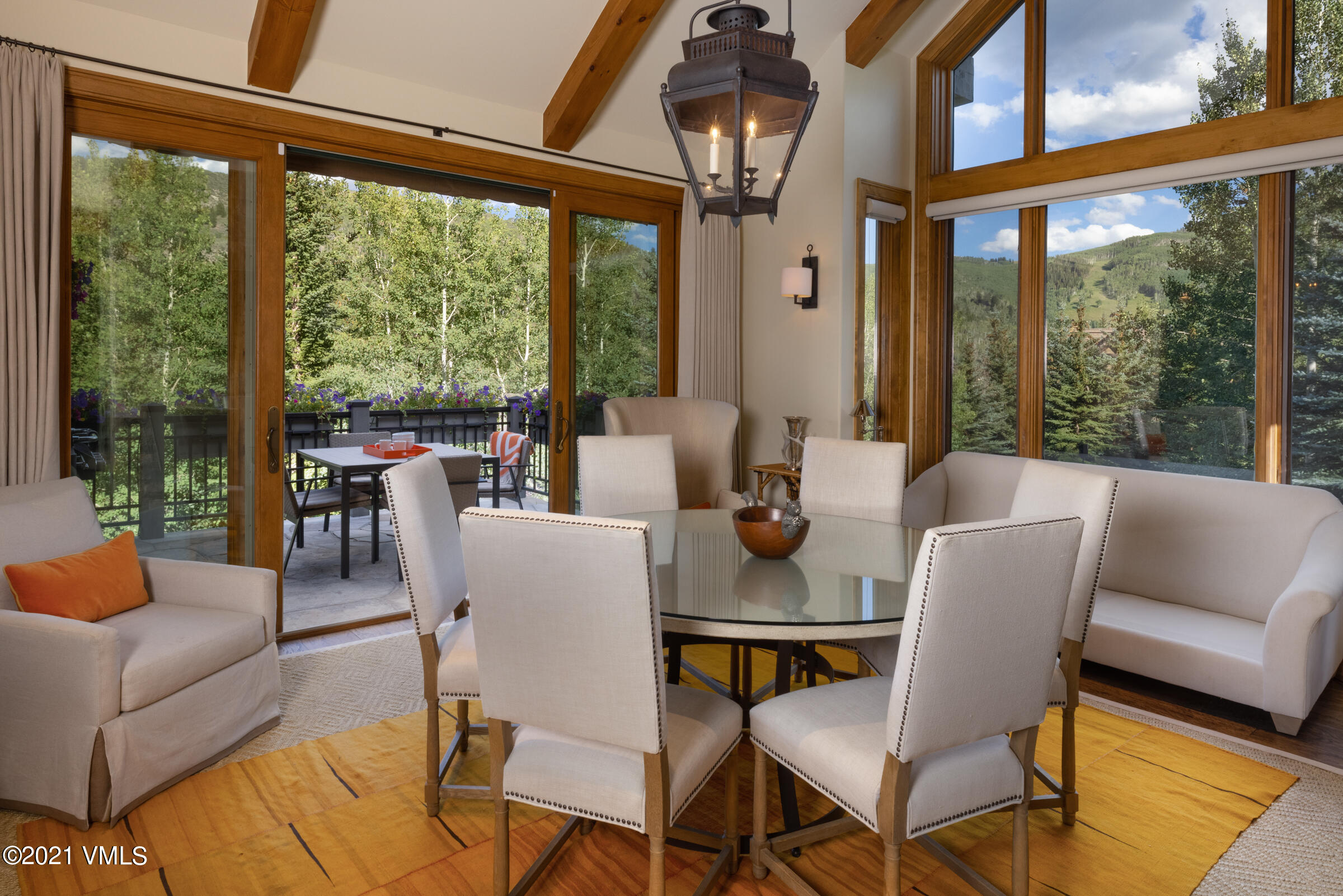 70 Borders Road Avon, CO 81620 - Photo 6 of 31 70Borders_BreakfastNook