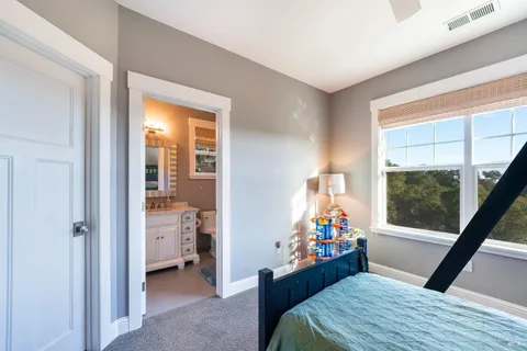 $2,995,000 | 235 Clear Ridge Drive, Healdsburg, CA 95448