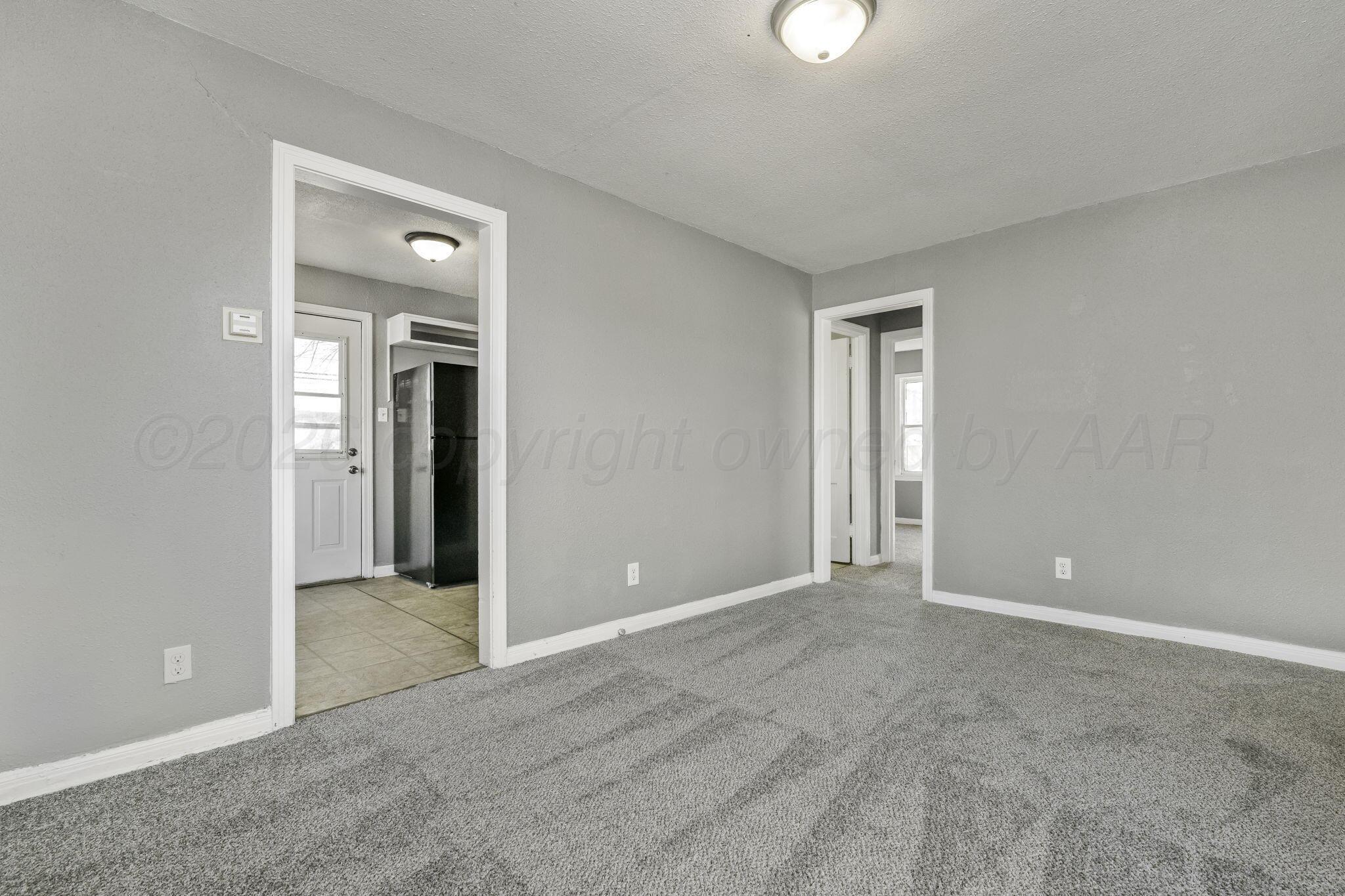 4209 South Polk Street Amarillo, TX 79110 - Photo 4 of 16 4209 S Polk 07