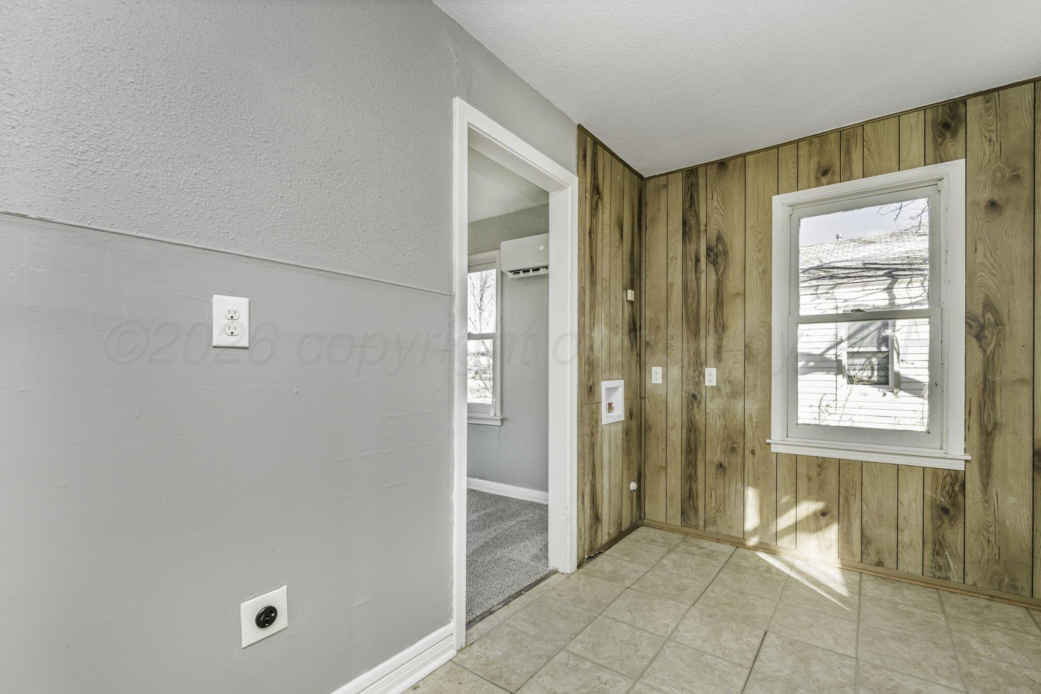 4209 South Polk Street Amarillo, TX 79110 - Photo 7 of 16 4209 S Polk 10