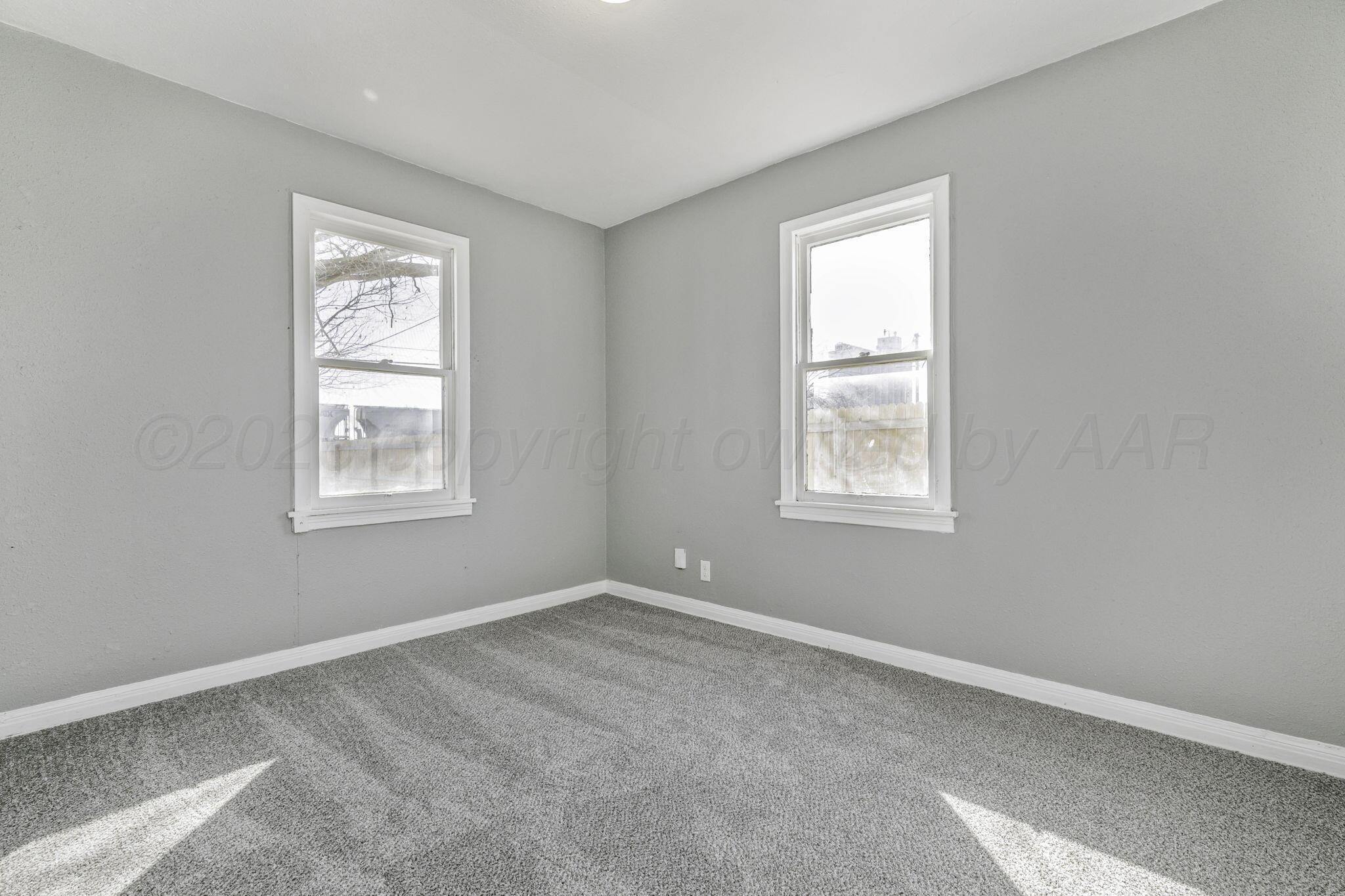 4209 South Polk Street Amarillo, TX 79110 - Photo 9 of 16 4209 S Polk 13