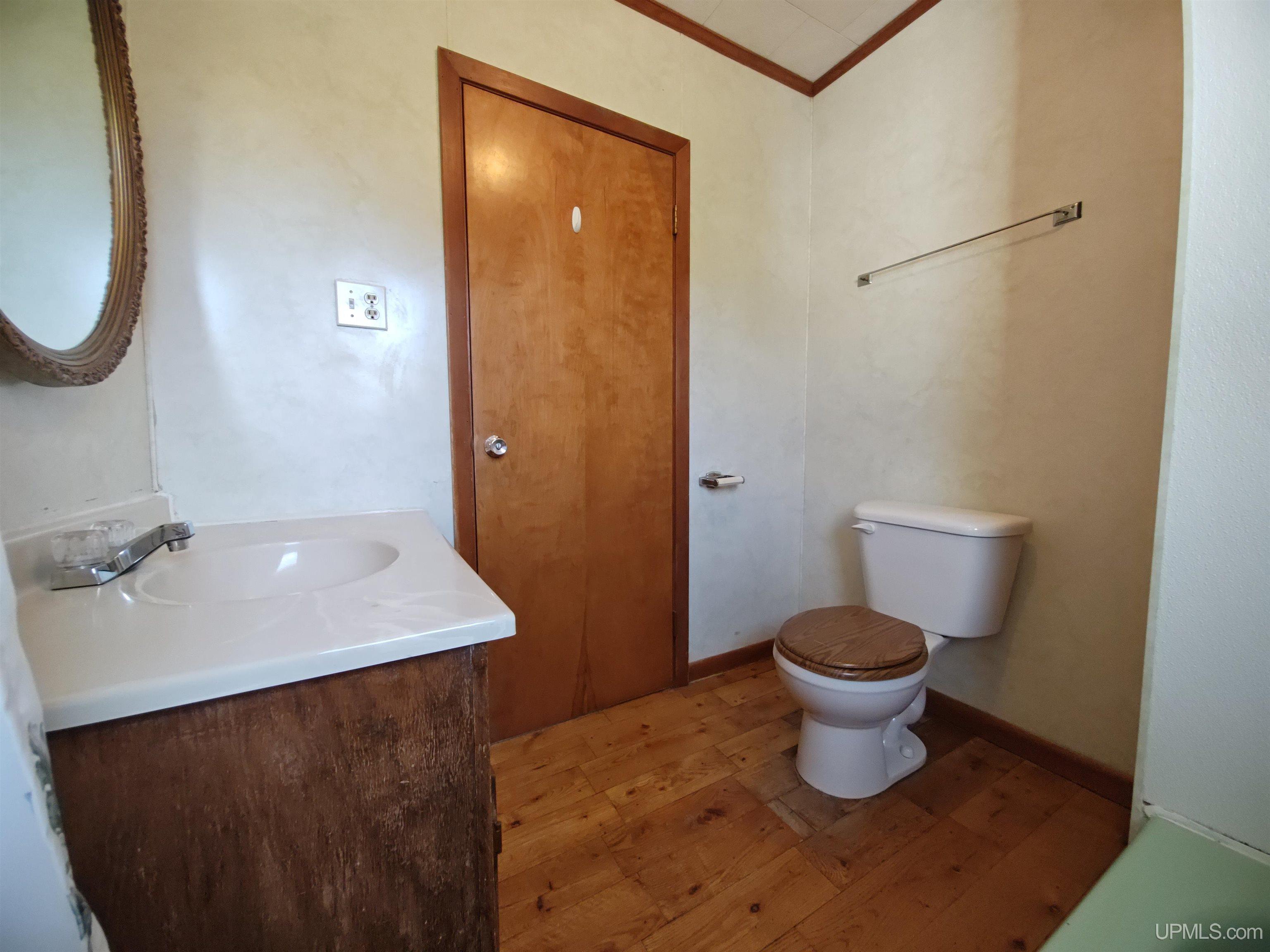 61 4th Street South Range, MI 49963 - Photo 8 of 35