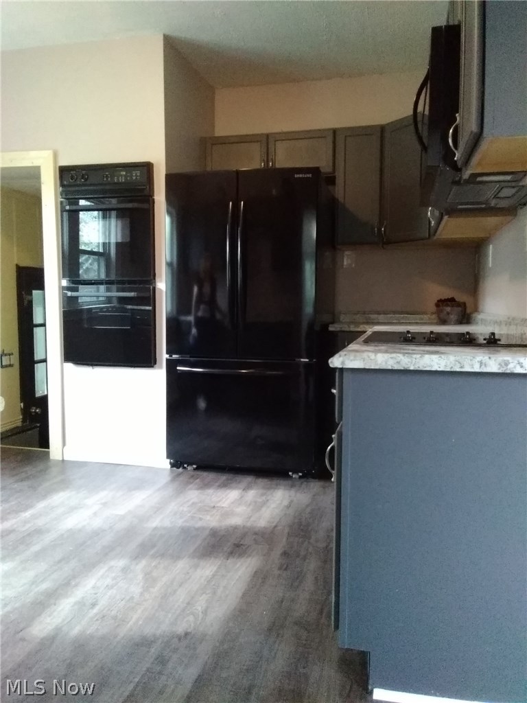 4712 Anderson Road Cleveland, OH 44124 - Photo 10 of 24