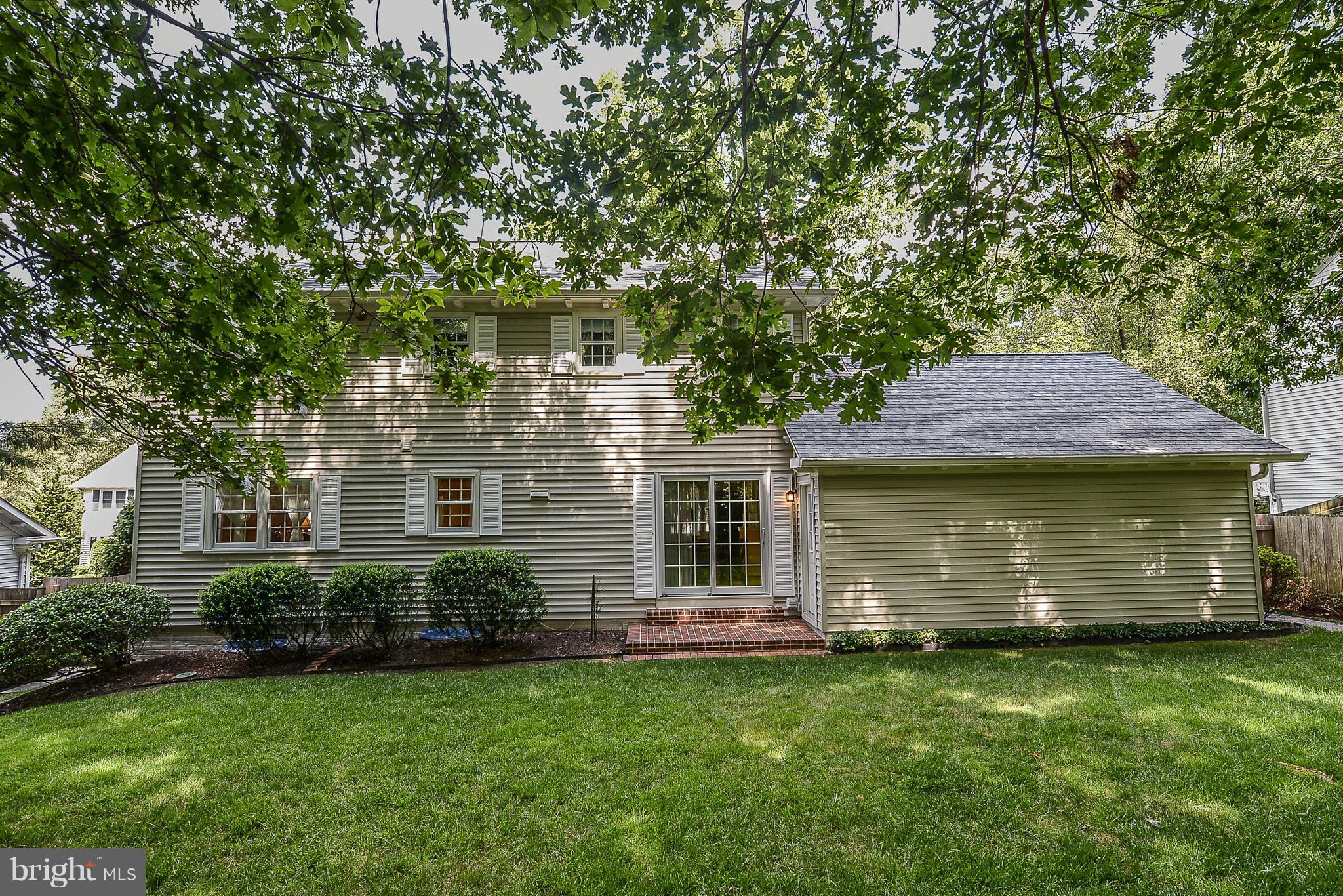 10113 Marshall Pond Road Burke, VA 22015 - Photo 25 of 28 Exterior (Rear)