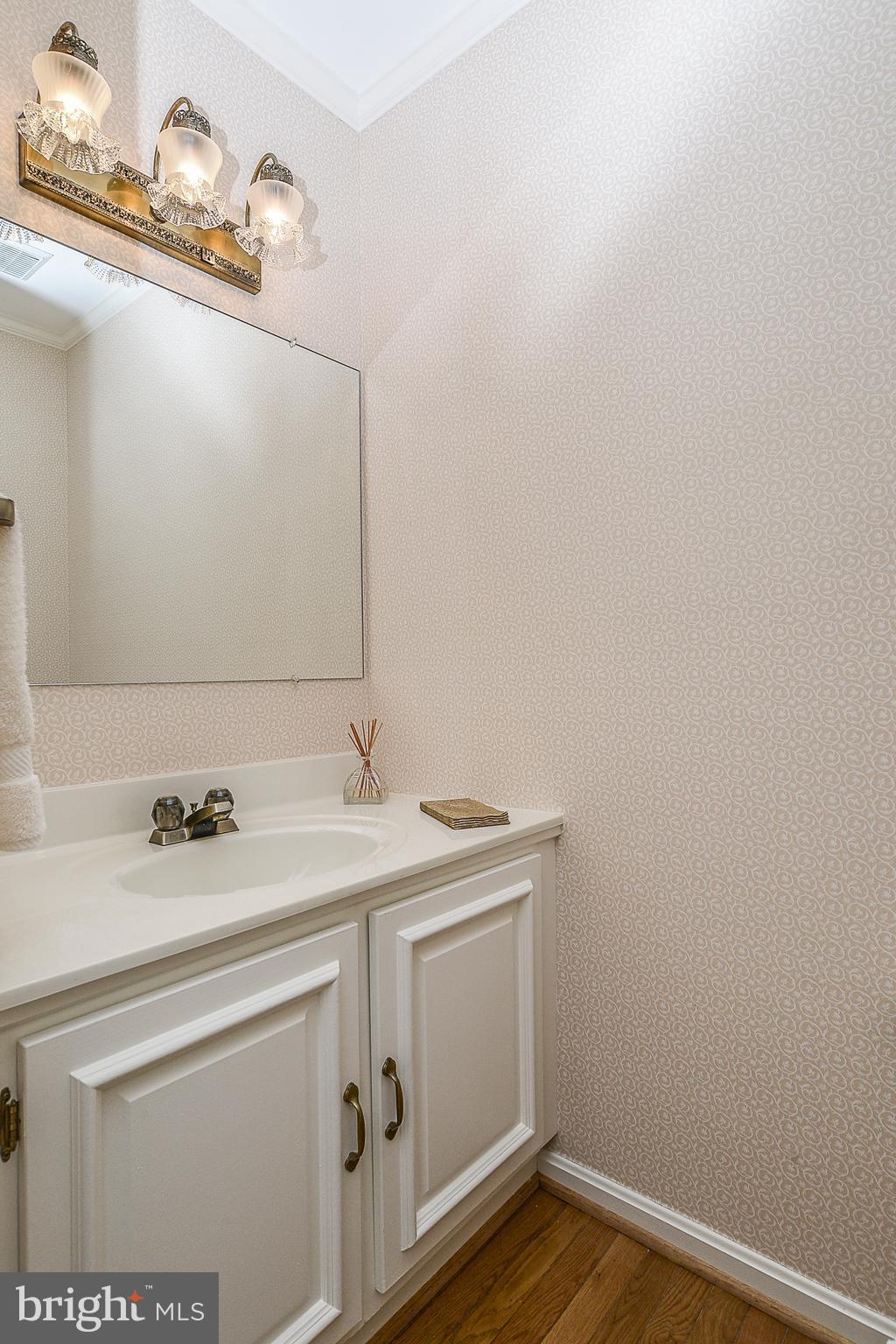 10113 Marshall Pond Road Burke, VA 22015 - Photo 8 of 28 Bath