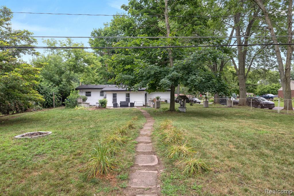 17329 Merriman Road Livonia, MI 48152 - Photo 35 of 46