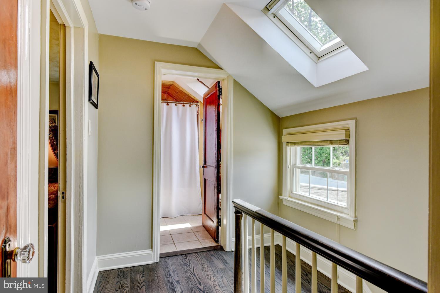113 Prospect Avenue Hamilton, NJ 08620 - Photo 36 of 67 Upstairs Hallway