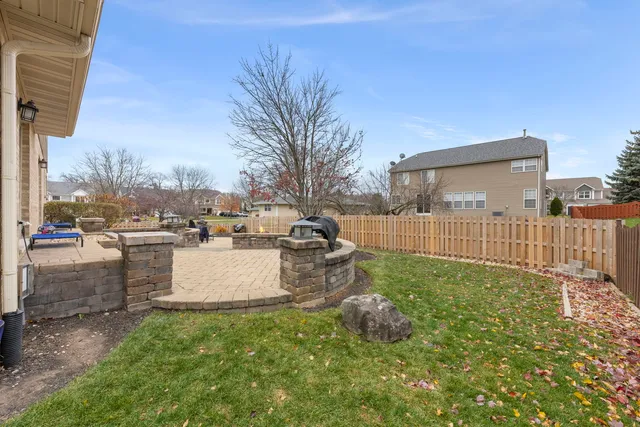 $890,000 | 393 16th Place, Lombard, IL 60148