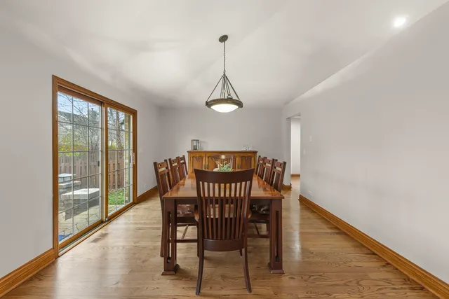 $890,000 | 393 16th Place, Lombard, IL 60148