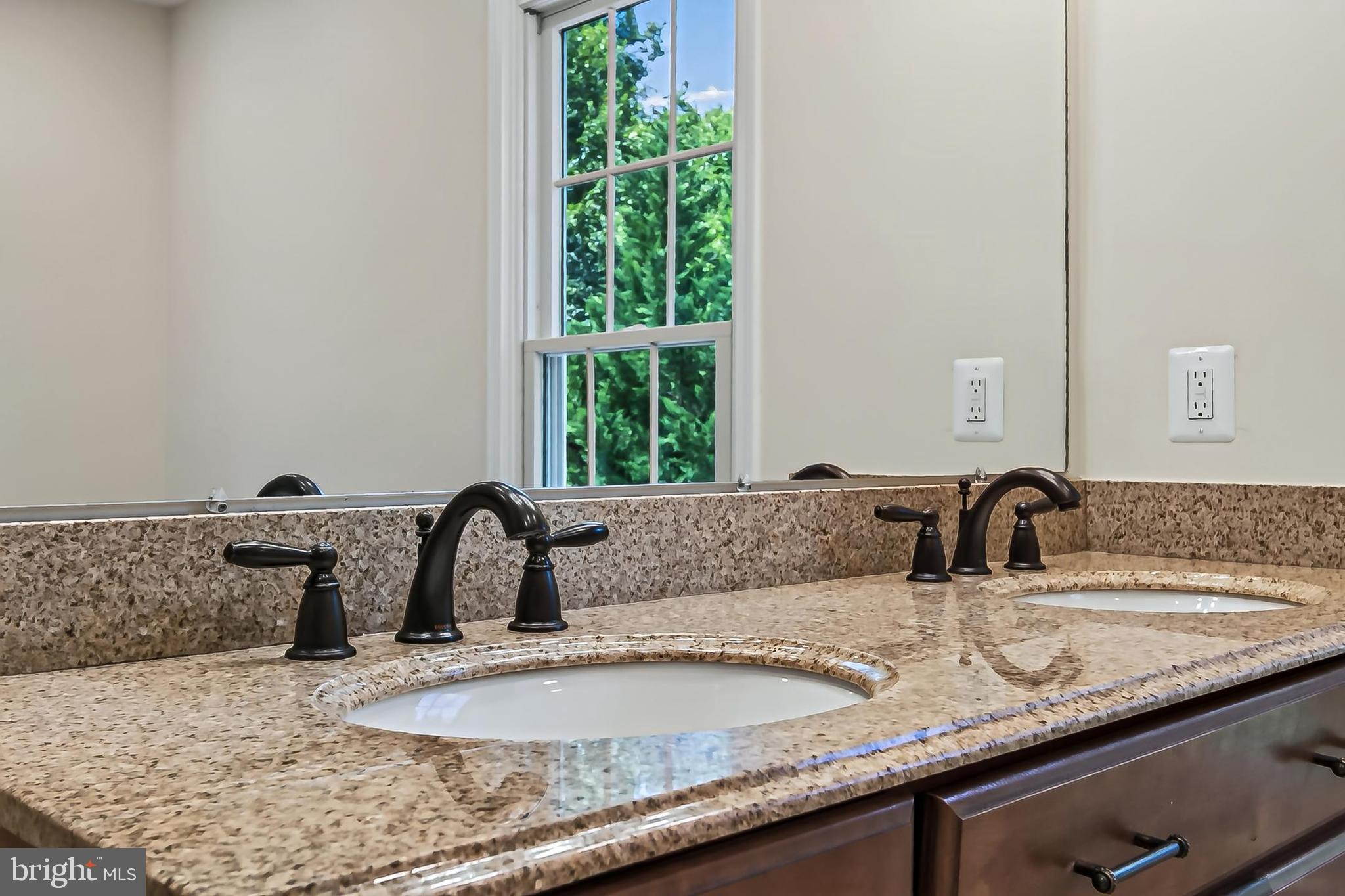 11601 Quail Ridge Court Reston, VA 20194 - Photo 37 of 87 Elegant primary bathroom