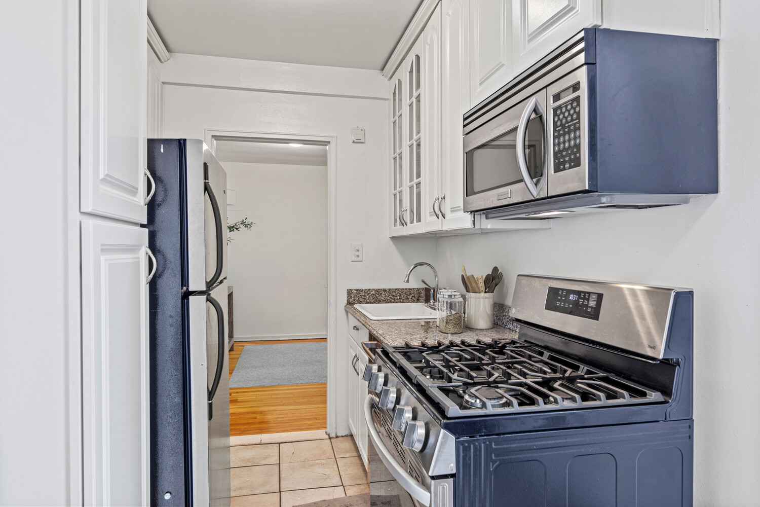 7261 Shore Road, Unit 4P Brooklyn, NY 11209 - Photo 4 of 11