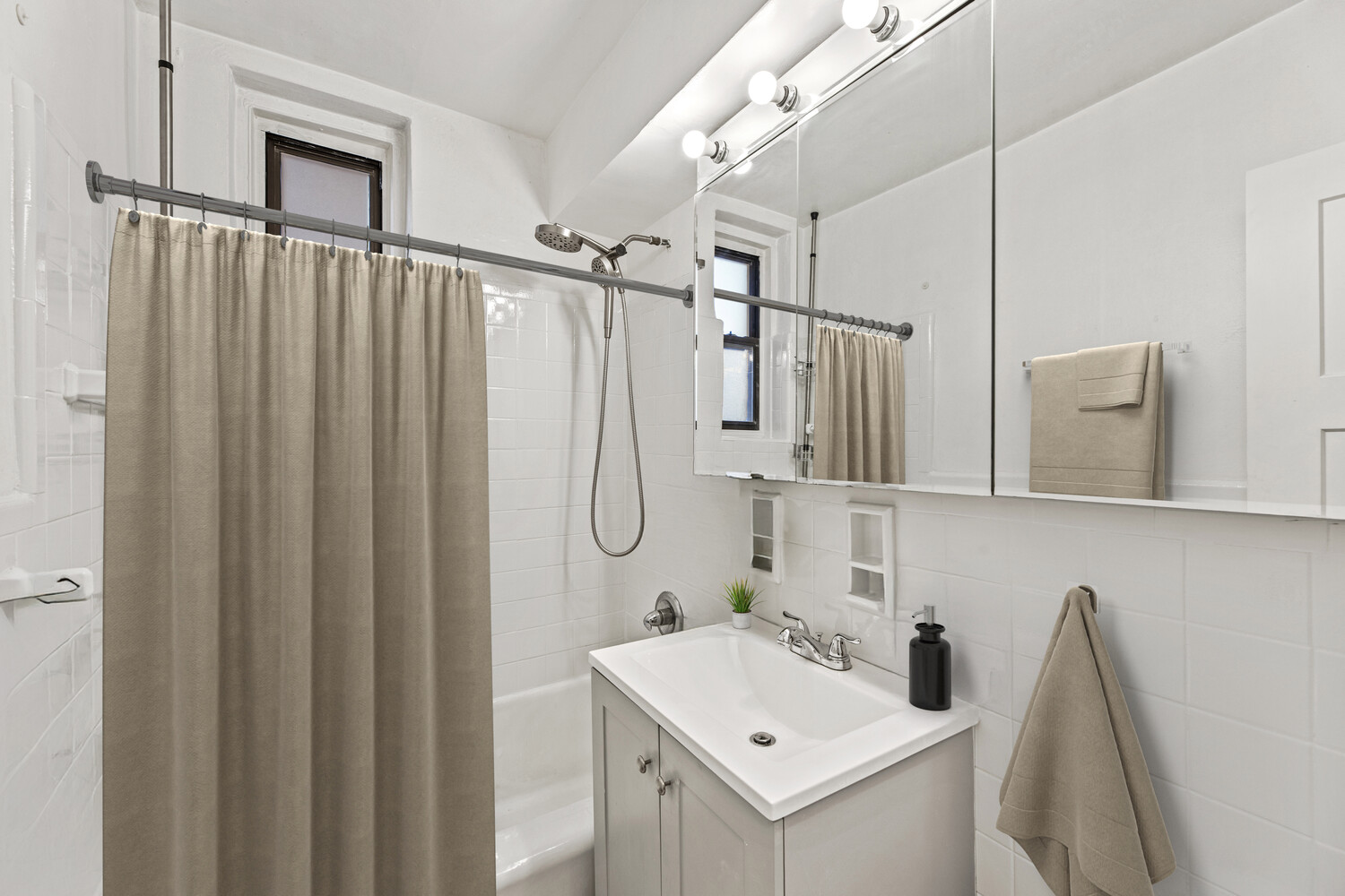 7261 Shore Road, Unit 4P Brooklyn, NY 11209 - Photo 7 of 11