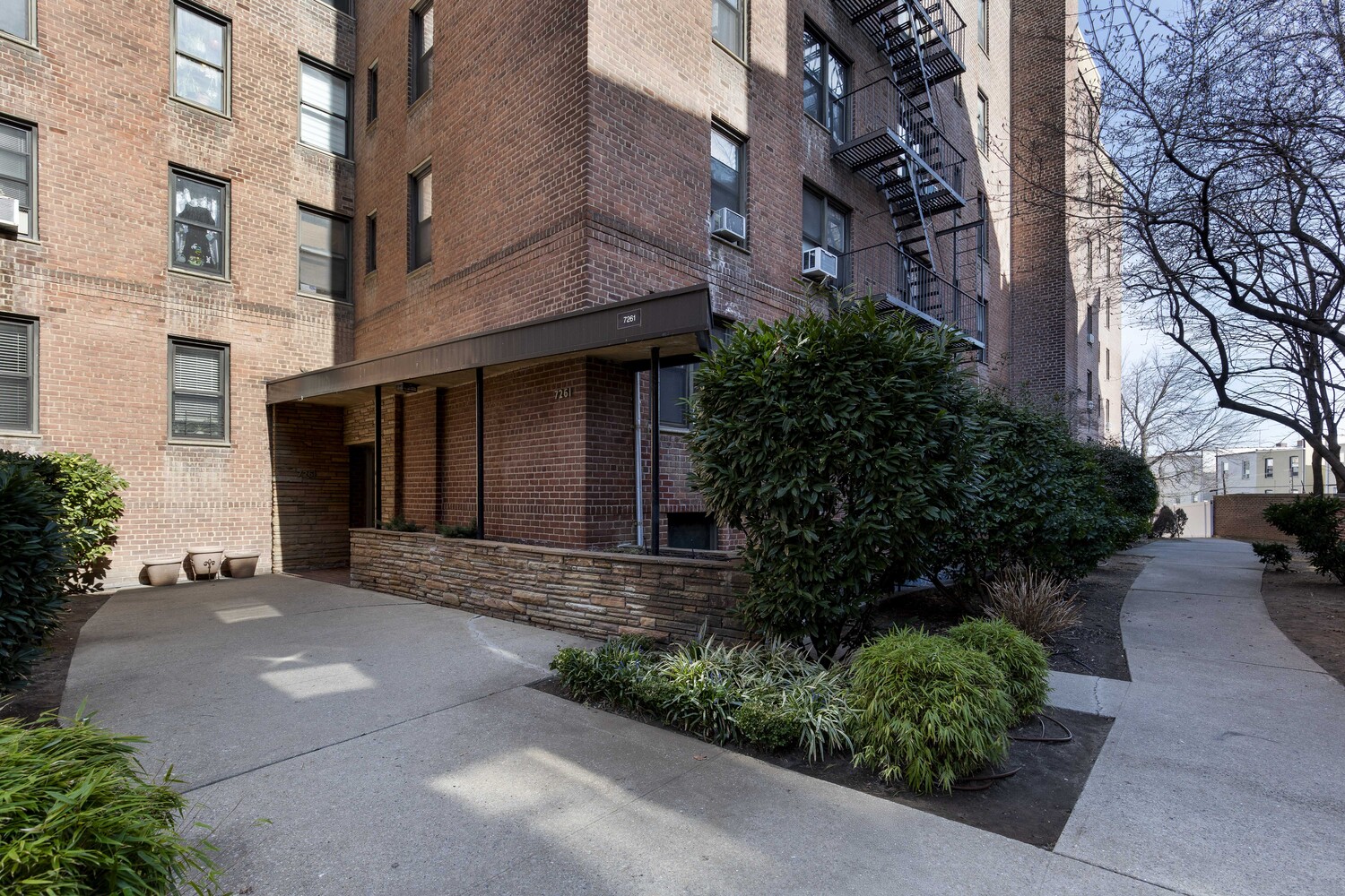 7261 Shore Road, Unit 4P Brooklyn, NY 11209 - Photo 9 of 11