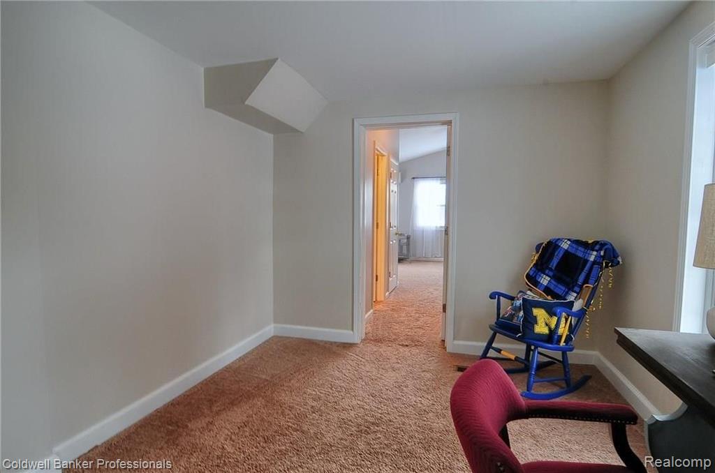 212 Brighton Lake Road Brighton, MI 48116 - Photo 25 of 34