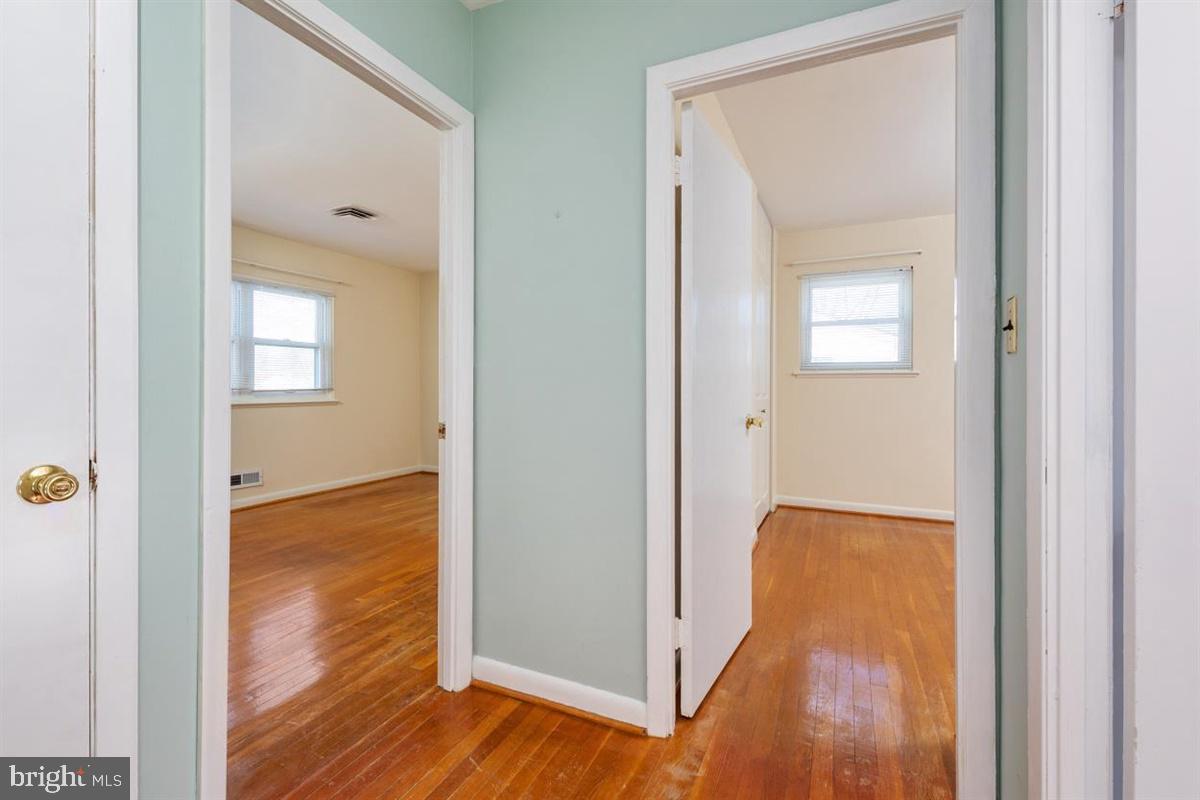 1217 Redcliffe Road Baltimore, MD 21228 - Photo 13 of 37
