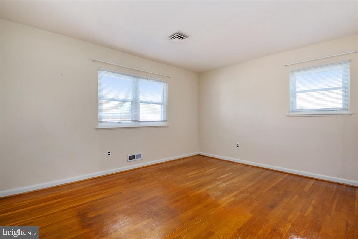 1217 Redcliffe Road Baltimore, MD 21228 - Photo 14 of 37