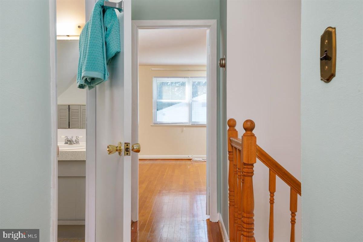 1217 Redcliffe Road Baltimore, MD 21228 - Photo 19 of 37