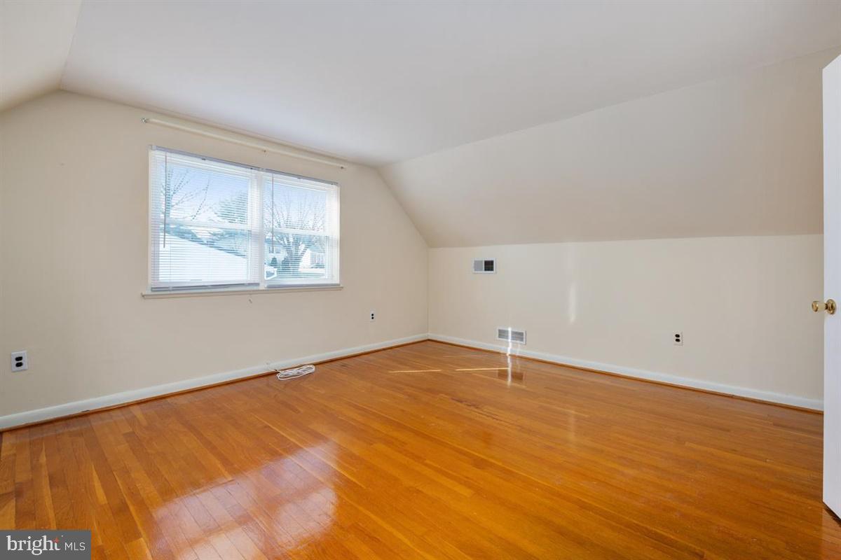 1217 Redcliffe Road Baltimore, MD 21228 - Photo 20 of 37