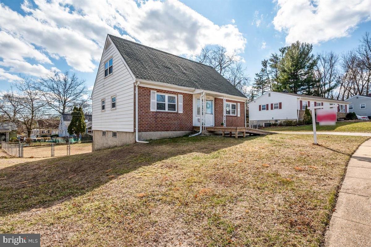 1217 Redcliffe Road Baltimore, MD 21228 - Photo 3 of 37