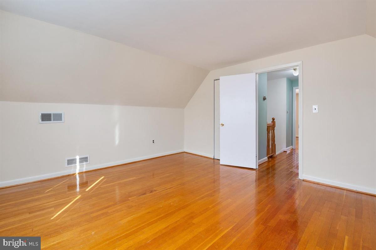 1217 Redcliffe Road Baltimore, MD 21228 - Photo 21 of 37