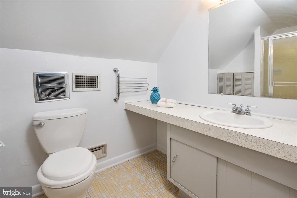 1217 Redcliffe Road Baltimore, MD 21228 - Photo 24 of 37