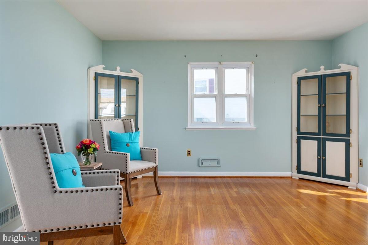 1217 Redcliffe Road Baltimore, MD 21228 - Photo 7 of 37