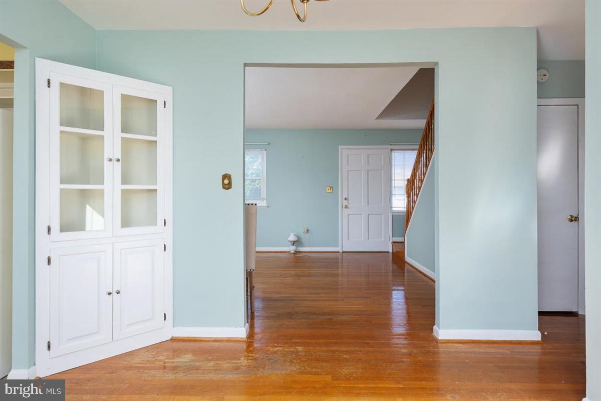 1217 Redcliffe Road Baltimore, MD 21228 - Photo 8 of 37