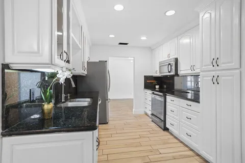 $589,000 | 1667 39th Street, West Palm Beach, FL 33407