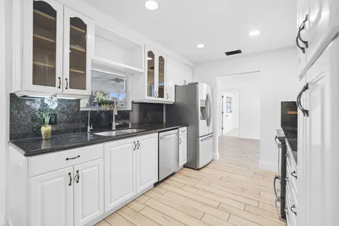 $589,000 | 1667 39th Street, West Palm Beach, FL 33407