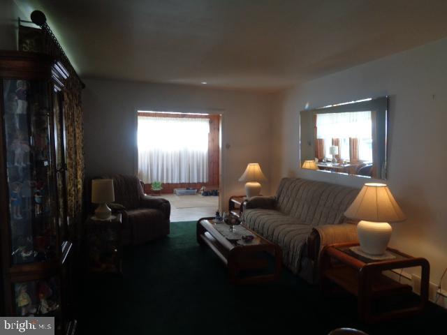 18 South Woodbury Road Pitman, NJ 08071 - Photo 4 of 23 Gallery Image 4
