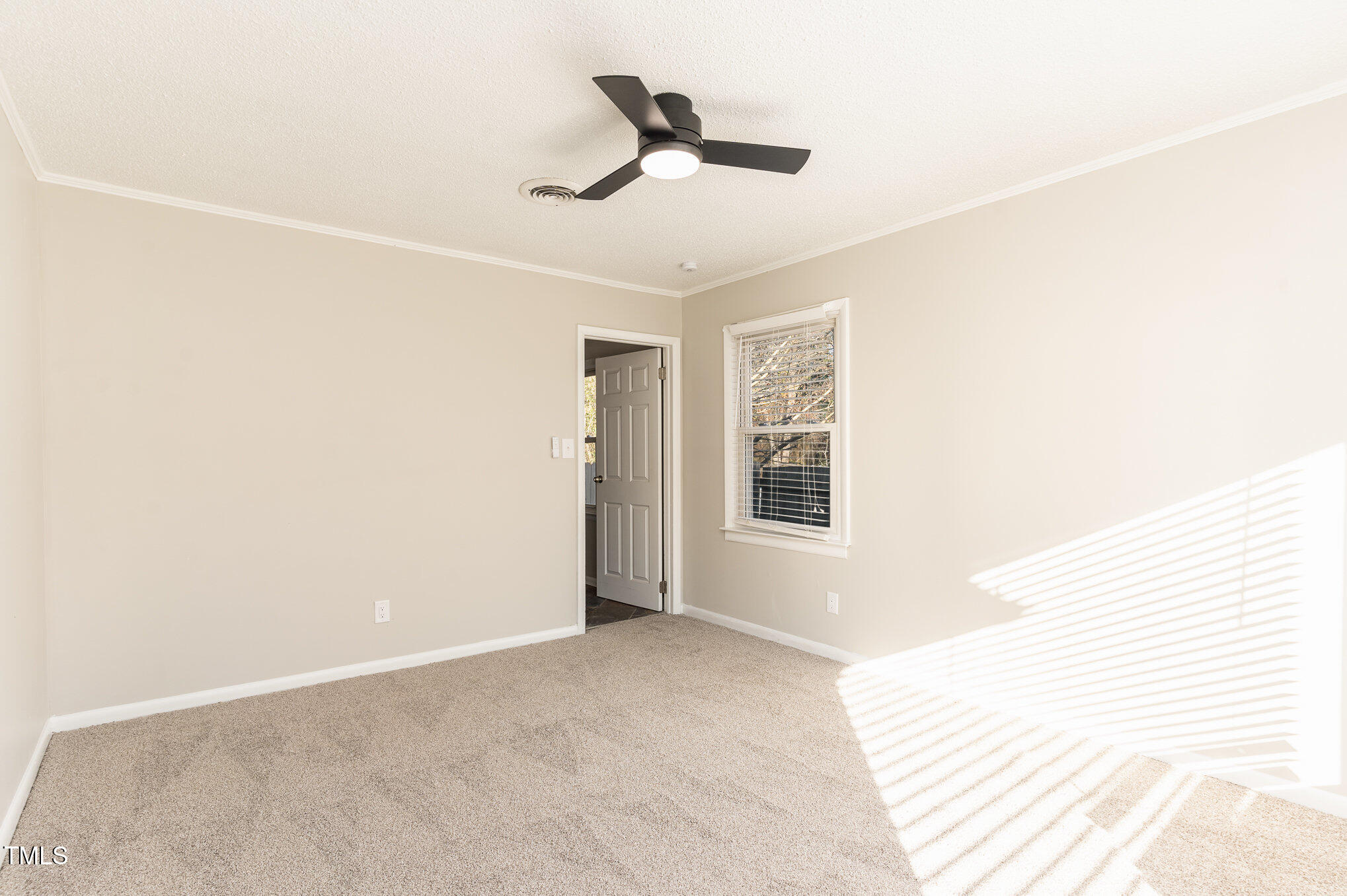 3015 Brinkley Drive Spring Lake, NC 28390 - Photo 13 of 28 a view of an empty room with a window