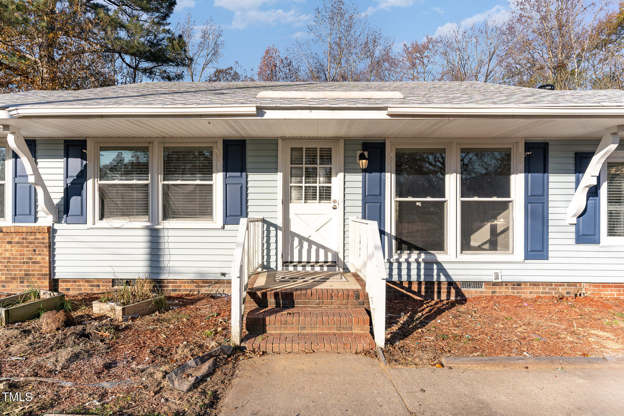 3015 Brinkley Drive Spring Lake, NC 28390 - Photo 5 of 28 front view of a house