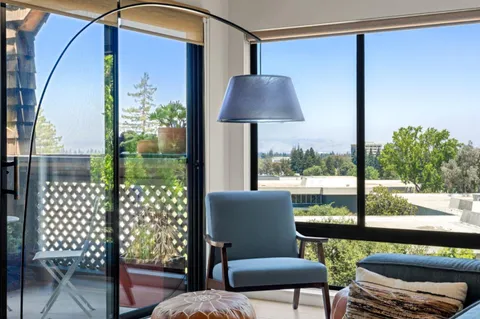 $1,150,000 | 72 Peter Coutts Circle, Stanford, CA 94305