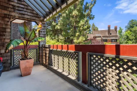 $1,150,000 | 72 Peter Coutts Circle, Stanford, CA 94305