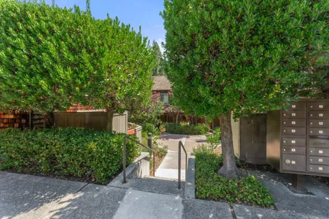 $1,150,000 | 72 Peter Coutts Circle, Stanford, CA 94305