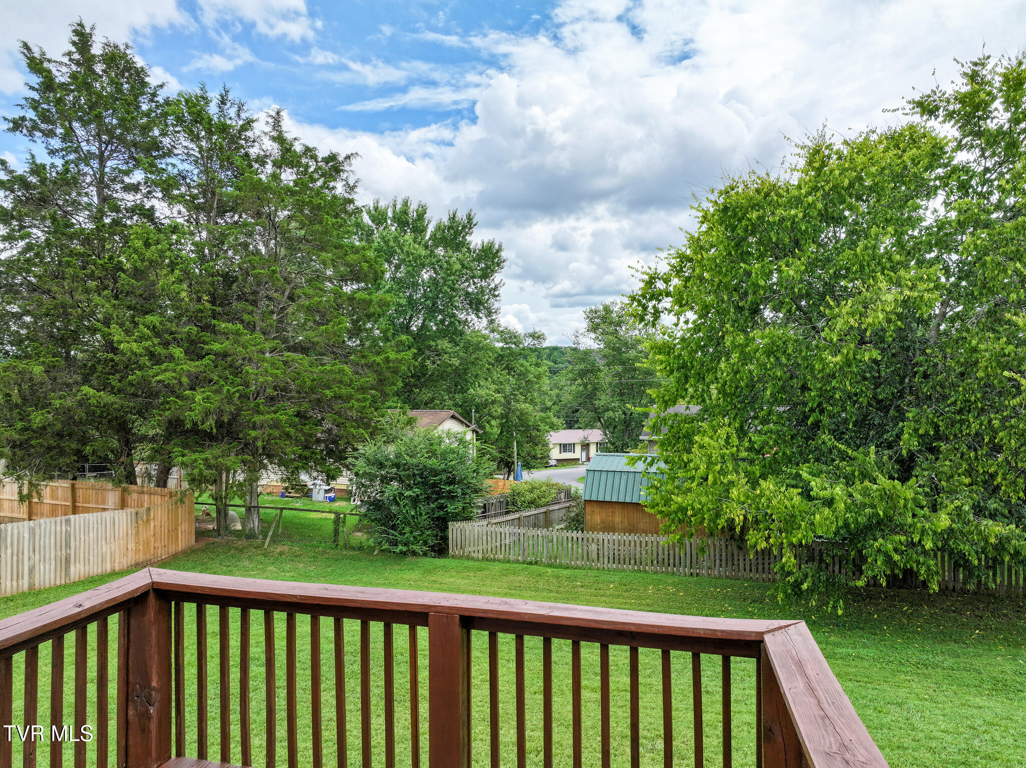 1864 Limestone Path Morristown, TN 37814 - Photo 33 of 49 Back Deck