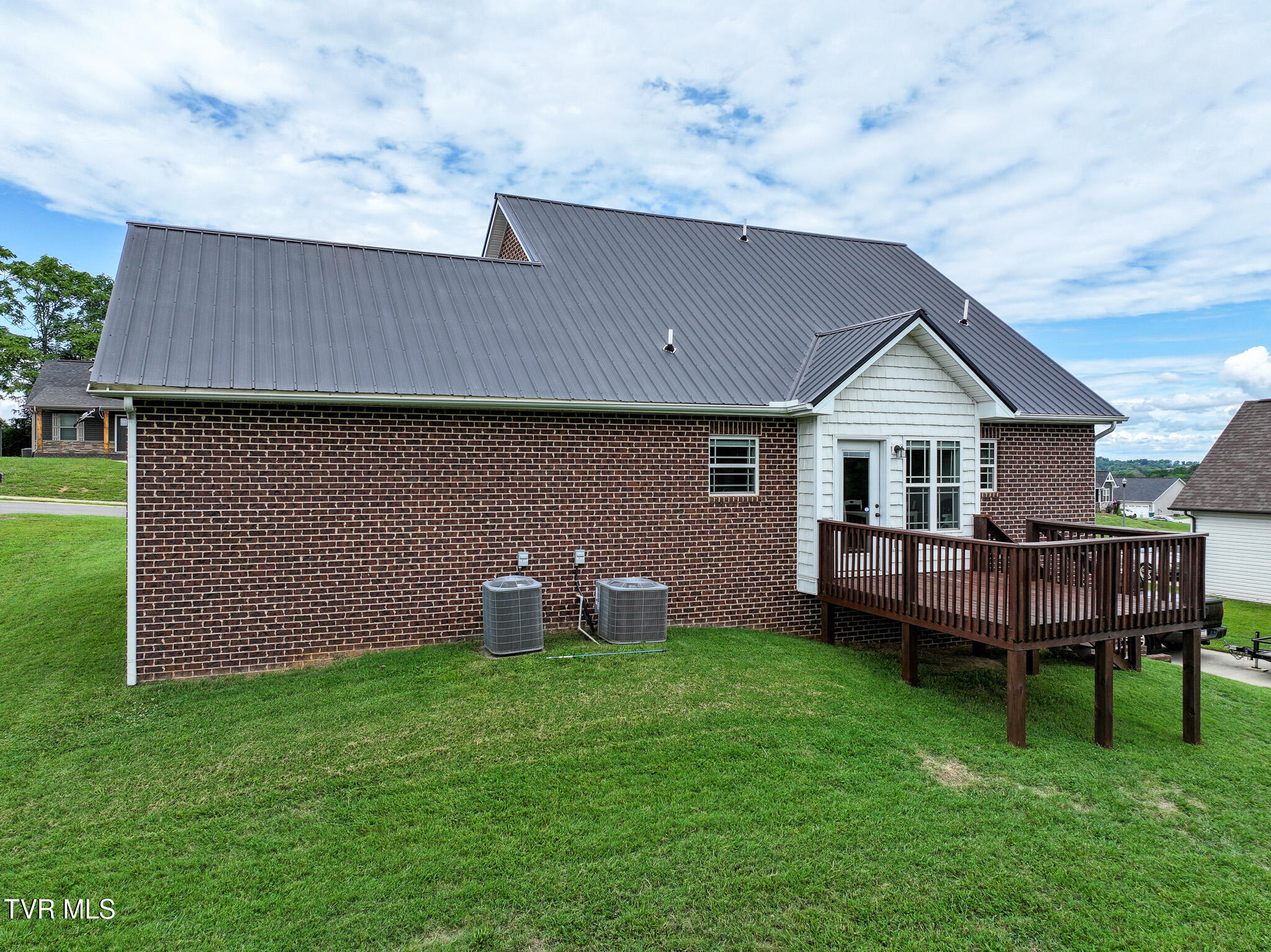 1864 Limestone Path Morristown, TN 37814 - Photo 36 of 49 Back