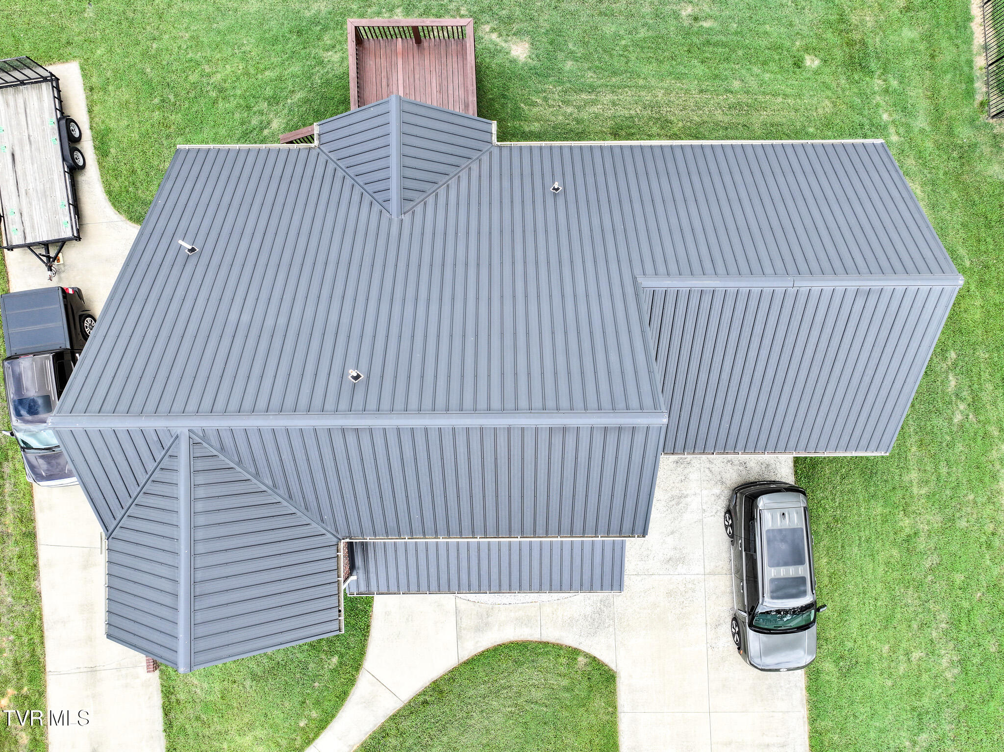 1864 Limestone Path Morristown, TN 37814 - Photo 39 of 49 Metal Roof