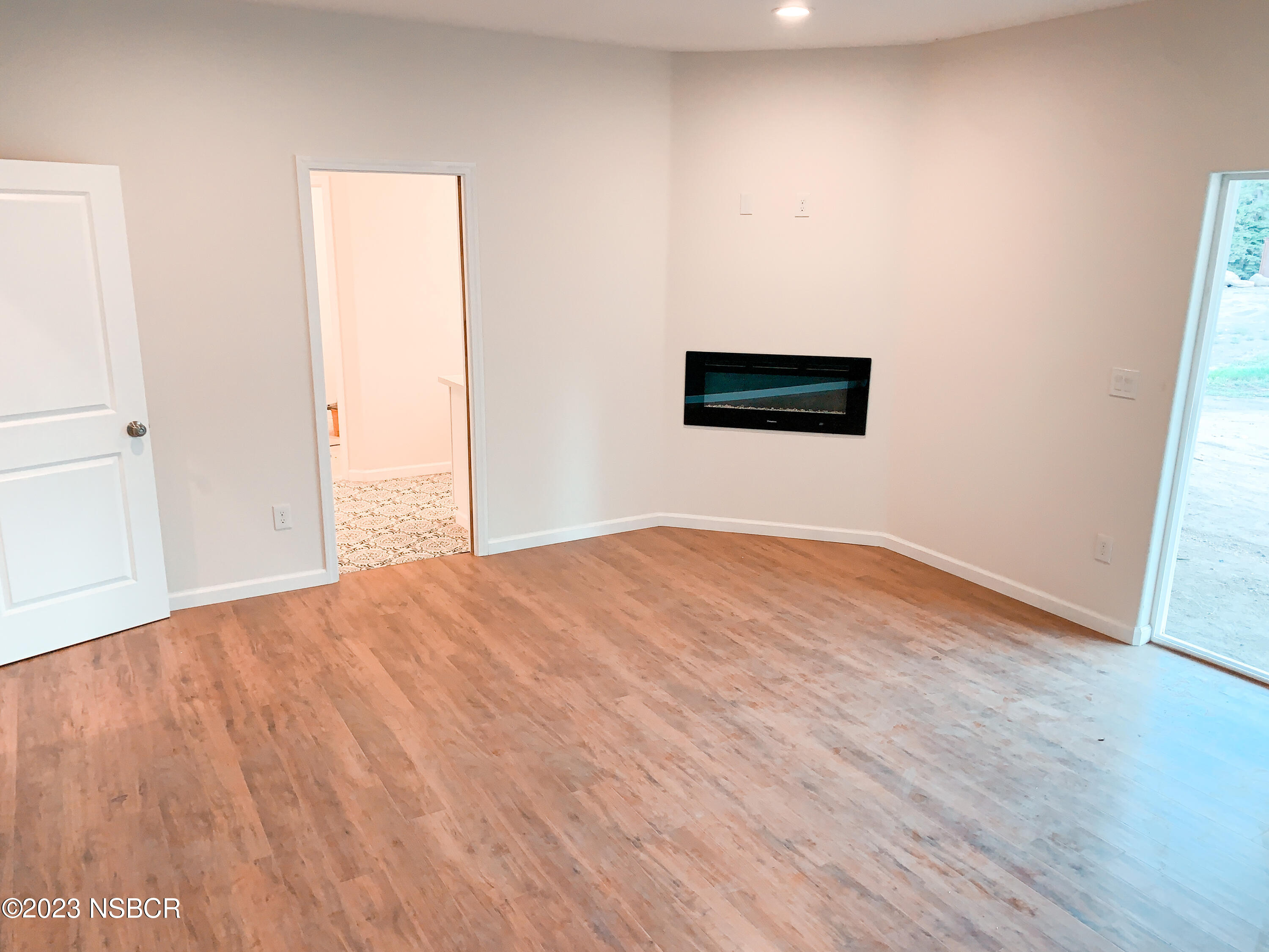 21192 Old Town Road Tehachapi, CA 93561 - Photo 3 of 11 Master bedroom