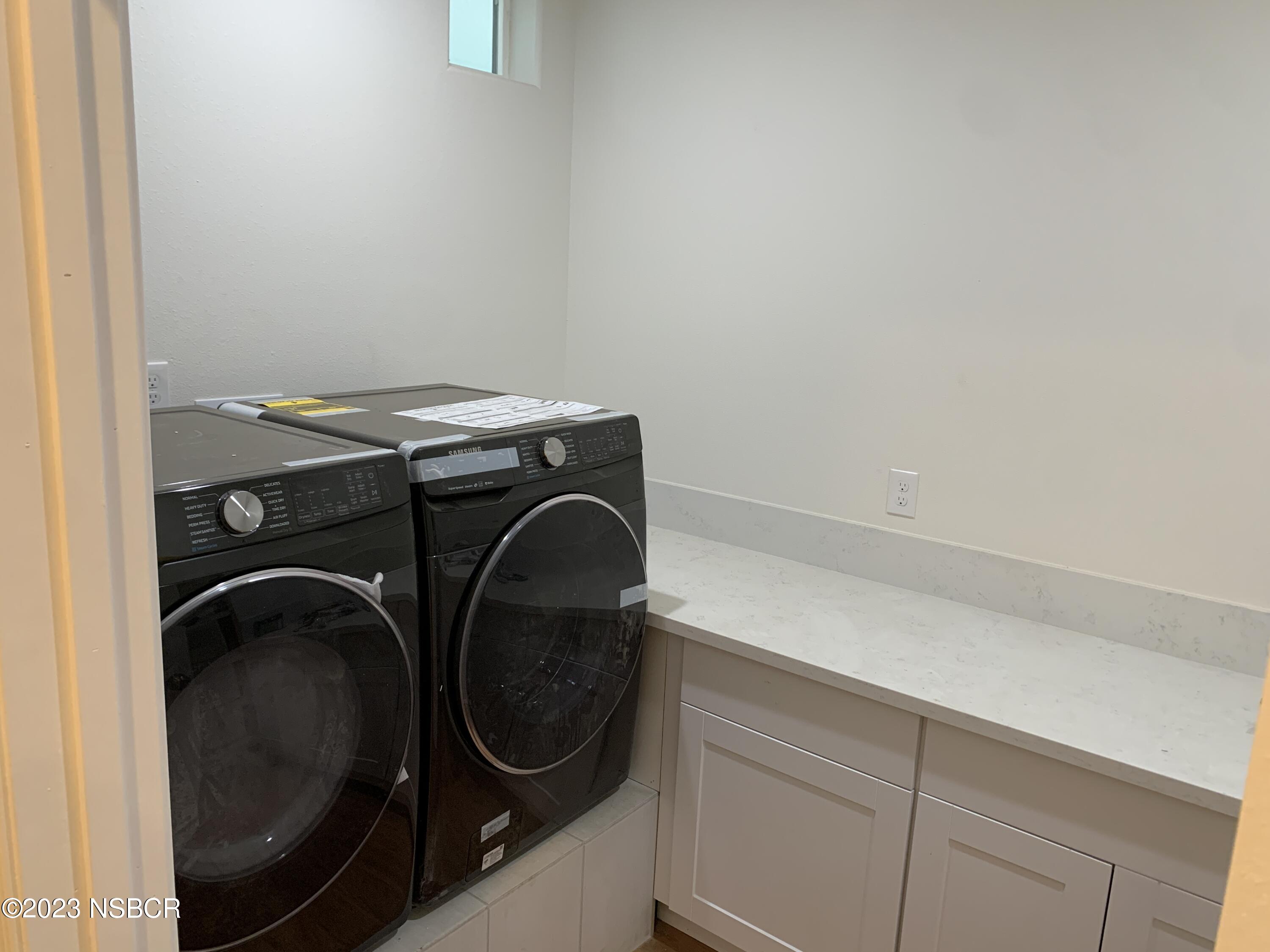 21192 Old Town Road Tehachapi, CA 93561 - Photo 9 of 11 Laundry Room