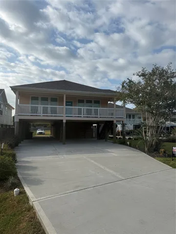 a view of houses with city view
