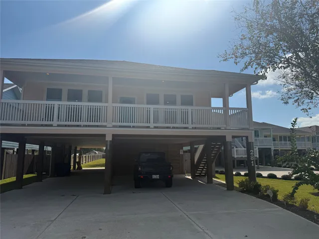$350,000 | 281 Bay Oaks Drive, La Porte, TX 77571