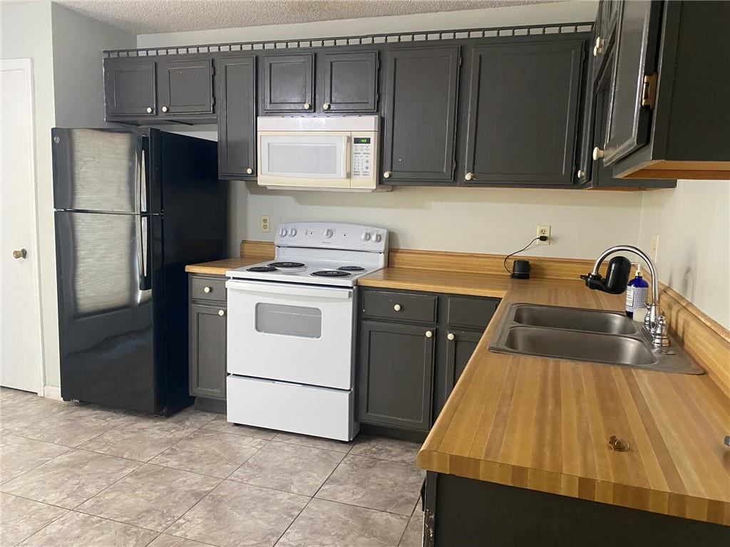 8215 Northwest Mace Road Kansas City, MO 64152 - Photo 2 of 8